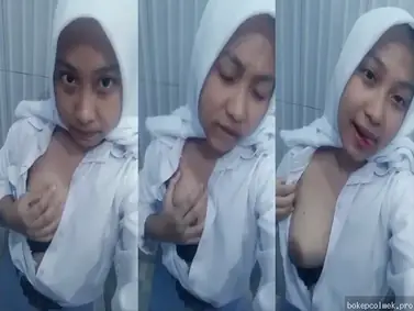 Bokep Hijab Remaja Toket Gede Pamer Body Seksi Sampe Memek Basah Becek